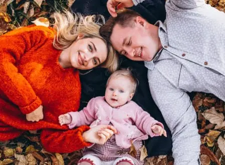 alt text for family